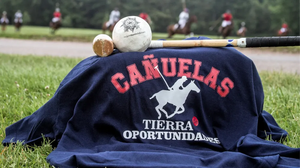 Cañuelas-en-el-Guards-Polo-Club-de-Inglaterra